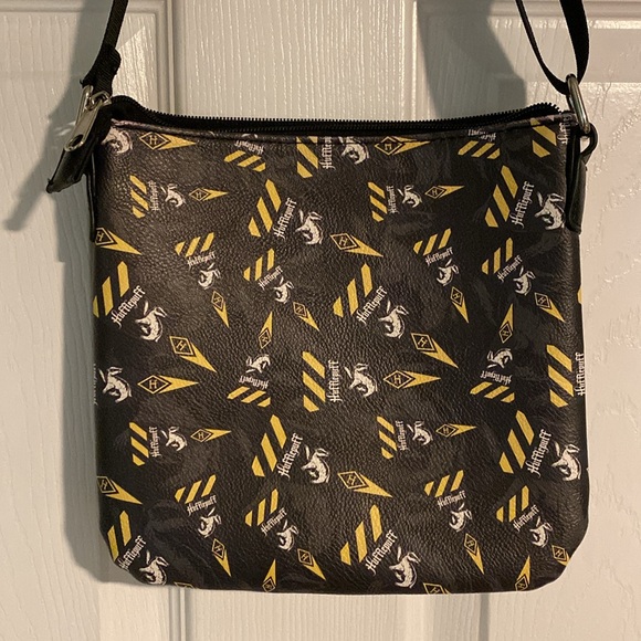 Hufflepuff cross-body purse - Picture 4 of 9